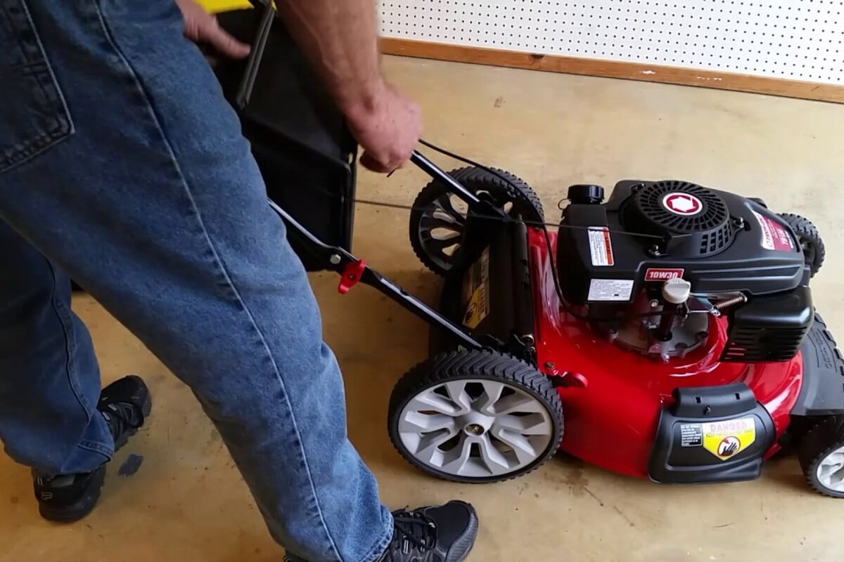 Top 4 American-Made High-Quality Gas Mowers Worth Your Money